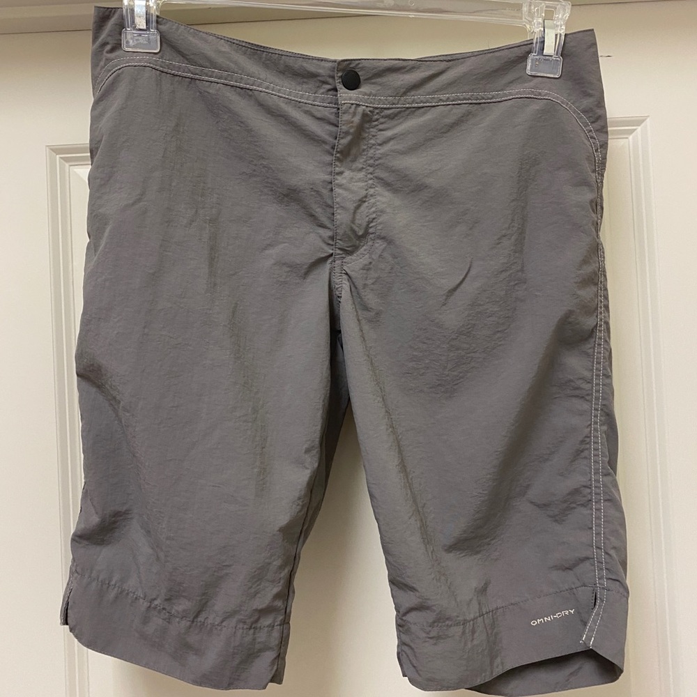 Columbia gray Bermuda length omnidry hiking shorts